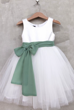 Load image into Gallery viewer, Flower Girl Dresses with Sash