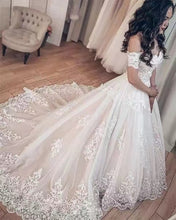 Charger l&#39;image dans la galerie, Off Shoulder Wedding Dresses Bridal Gown with Lace Appliques