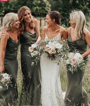 Laden Sie das Bild in den Galerie-Viewer, Spaghetti Straps Olive Green Long Bridesmaid Dresses for Wedding Party