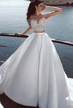 Laden Sie das Bild in den Galerie-Viewer, Two Piece Long Prom Dresses with Lace Appliques