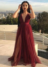 Laden Sie das Bild in den Galerie-Viewer, Deep V Neck Burgundy Prom Dresses with Split Side