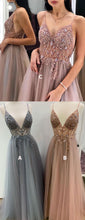 Carica l&#39;immagine nel visualizzatore di Gallery, Spaghetti Straps Tulle Long Prom Dresses with Beaded