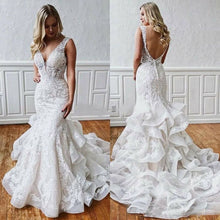 Laden Sie das Bild in den Galerie-Viewer, V Neck Mermaid Wedding Dresses Bridal Gown with Appliques