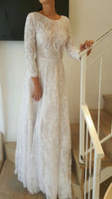 Carica l&#39;immagine nel visualizzatore di Gallery, Round Floor Length Wedding Dresses Bridal Gowns with Appliques Lace
