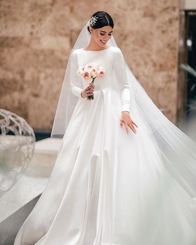 Soild Wedding Dresses Bridal Gown Satin with Full Sleeves HM005