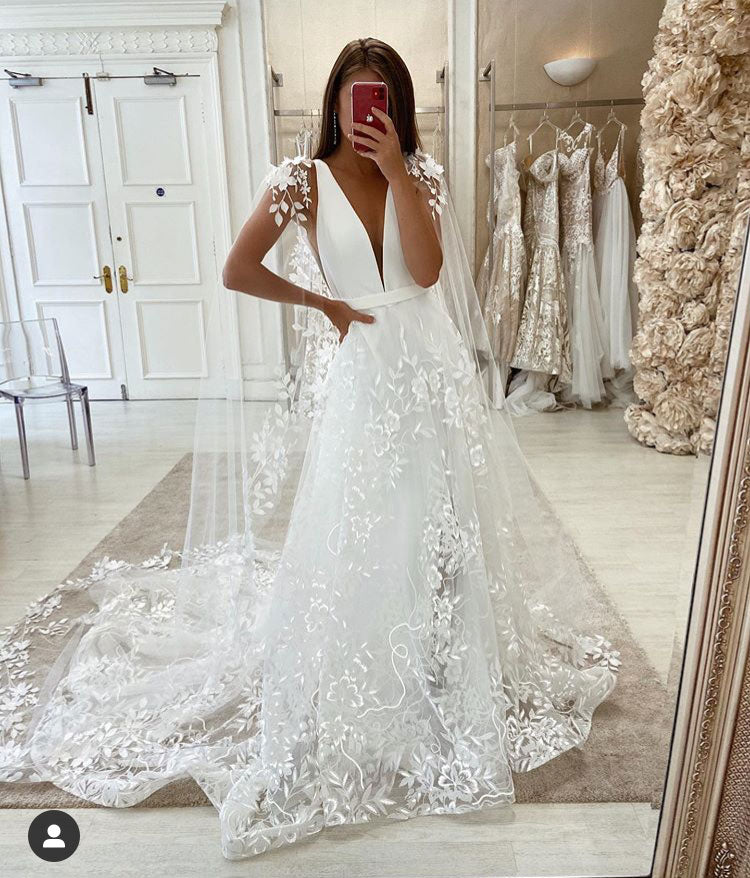 Deep V Neck Wedding Dresses Bridal Gown with Appliques BH52