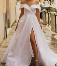 Load image into Gallery viewer, Off the Shoulder Wedding Dresses Bridal Gown with Lace