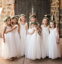 Cargar imagen en el visor de la galería, Straps Floor Length Flower Girl Dresses with Lace