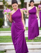 Laden Sie das Bild in den Galerie-Viewer, One Shoulder Purple Bridesmaid Dresses under 100