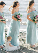 Laden Sie das Bild in den Galerie-Viewer, Off the Shoulder Bridesmaid Dresses Under 100 Chiffon