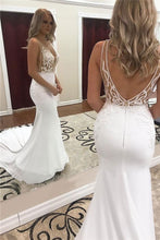 Charger l&#39;image dans la galerie, Deep V Neck Wedding Dresses Bridal Gown with Appliques