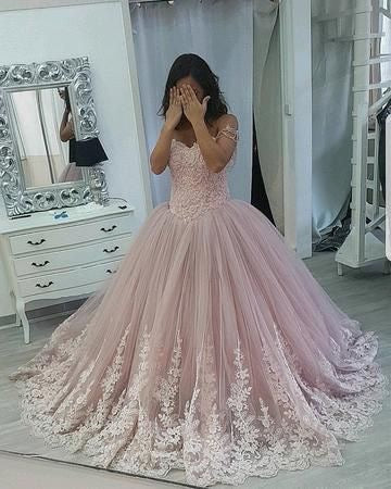 Off the Shoulder Ball Gown Prom Dresses with Appliques Pageant Gown