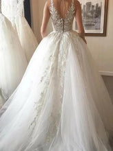 画像をギャラリービューアに読み込む, V Neck Tulle Wedding Dresses Bridal Gown with Appliques