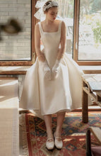 Load image into Gallery viewer, Vintage Light Champagne Wedding Dresses Bridal Gown