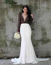 画像をギャラリービューアに読み込む, Deep V Neck Mermaid Wedding Dresses Bridal Gown with Sleeves