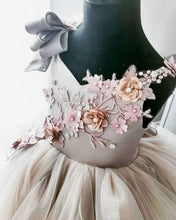 画像をギャラリービューアに読み込む, V Neck Tulle Flower Girl Dresses Birthday Dresses Pageant Gown