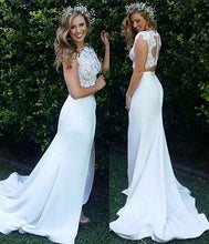 Carica l&#39;immagine nel visualizzatore di Gallery, Two Piece Wedding Dresses Bridal Gown Top with Lace Appliques