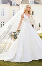 Laden Sie das Bild in den Galerie-Viewer, V Neck Solid Wedding Dresses Bridal Gown for Wedding