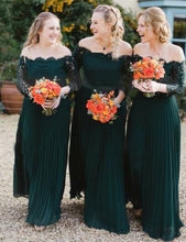 Carica l&#39;immagine nel visualizzatore di Gallery, Elegant Dark Green Bridesmaid Dresses with Half Sleeves