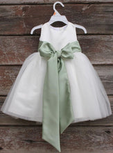 Load image into Gallery viewer, Cute White Flower Girl Dresses for Wedding Party with Sash