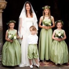 Carica l&#39;immagine nel visualizzatore di Gallery, Sweet Floor Length Flower Girl Dresses with Sash