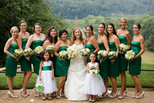 Cargar imagen en el visor de la galería, Strapless Green Knee Length Bridesmaid Dresses under 100