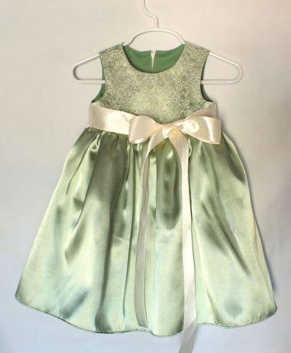 Sage Flower Girl Dresses with Lace