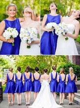 Laden Sie das Bild in den Galerie-Viewer, Short Royal Blue Bridesmaid Dresses with Bowknot