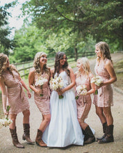 Cargar imagen en el visor de la galería, Country Lace Short Bridesmaid Dresses for Wedding Party