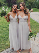 Laden Sie das Bild in den Galerie-Viewer, Spaghetti Straps Long Bridesmaid Dresses for Wedding Party