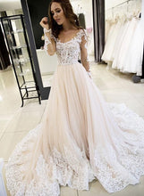 Charger l&#39;image dans la galerie, Elegant Court Train Wedding Dresses with Appliques Bridal Gowns