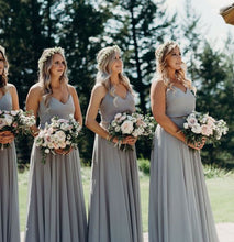 Carica l&#39;immagine nel visualizzatore di Gallery, Spaghetti Straps Grey Bridesmaid Dresses for Wedding Party