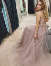 Charger l&#39;image dans la galerie, Charming Tulle Long Prom Dresses with Appliques Beaded