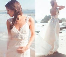 Laden Sie das Bild in den Galerie-Viewer, Beach Wedding Dresses Bridal Gown with Bowknot