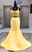 Cargar imagen en el visor de la galería, Two Piece Mermaid Yellow Prom Dresses with Appliques