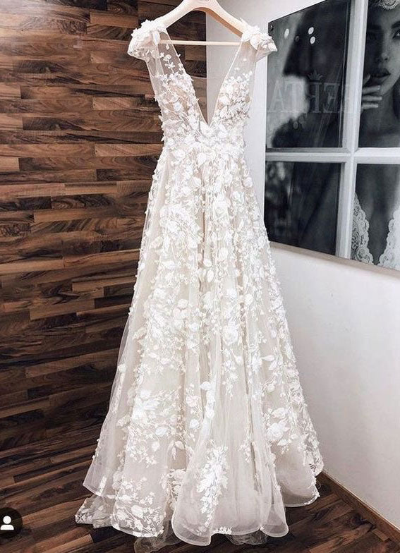 V Neck Wedding Dresses Bridal Gown with Short Sleeves Appliques