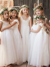 Laden Sie das Bild in den Galerie-Viewer, Straps flower Girl Dresses Long