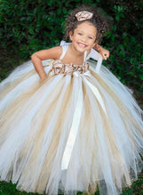 Carica l&#39;immagine nel visualizzatore di Gallery, Straps Ball Gown Flower Girl Dresses with Handmade Flowers