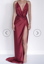 Cargar imagen en el visor de la galería, Halter Prom Dresses Criss Cross