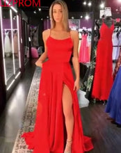 Carica l&#39;immagine nel visualizzatore di Gallery, Halter Slit Side Long Prom Dresses for Women Under 100