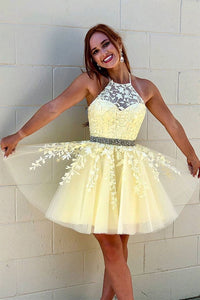 Halter Tulle Short Homecoming Dresses with Appliques Lace