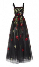 Charger l&#39;image dans la galerie, Straps Black Tulle Long Prom Dresses with Flowers HJ008