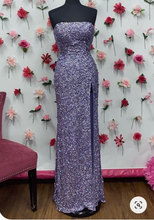 Laden Sie das Bild in den Galerie-Viewer, Strapless Slit Prom Dresses Floor Length