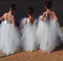 Load image into Gallery viewer, V Back Flower Girl Dresses Tulle