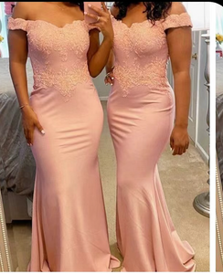 Off Shoulder Bridesmaid Dresses with Appliques Lace