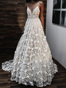 Spaghetti Straps Wedding Dresses Bridal Gown with 3D Handmade Flowers