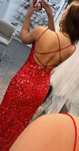 Laden Sie das Bild in den Galerie-Viewer, Red Spaghetti Straps Prom Dresses Slit Side Criss Cross