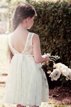 Load image into Gallery viewer, Knee Length Flower Girl Dresses Sleeveless