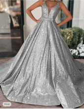 Charger l&#39;image dans la galerie, V Neck Prom Dresses Sparkly Sequins Long