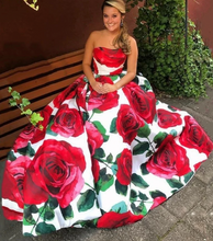 Laden Sie das Bild in den Galerie-Viewer, Prom Dresses Floral Evening Gown Print Strapless